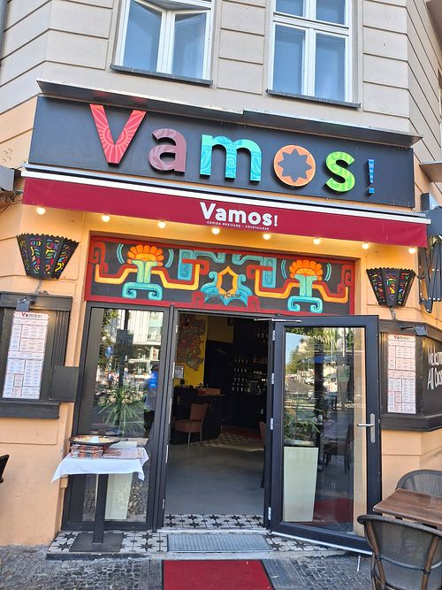 at Vamos in Berlin