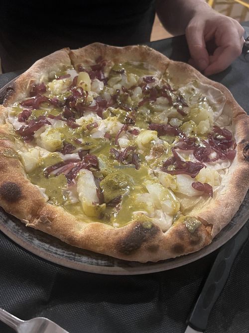 Pizza cipollosa  at Pizzeria D' & G in Abruzzo