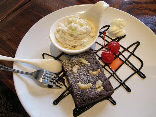vegan brownie at Mango in Bangkok