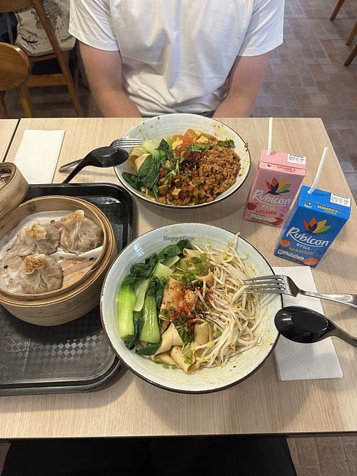 A1, A4, D2  at DaDa Noodle in Brandenburg