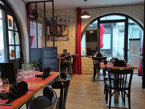 Dining room at So Dream in La Rochelle