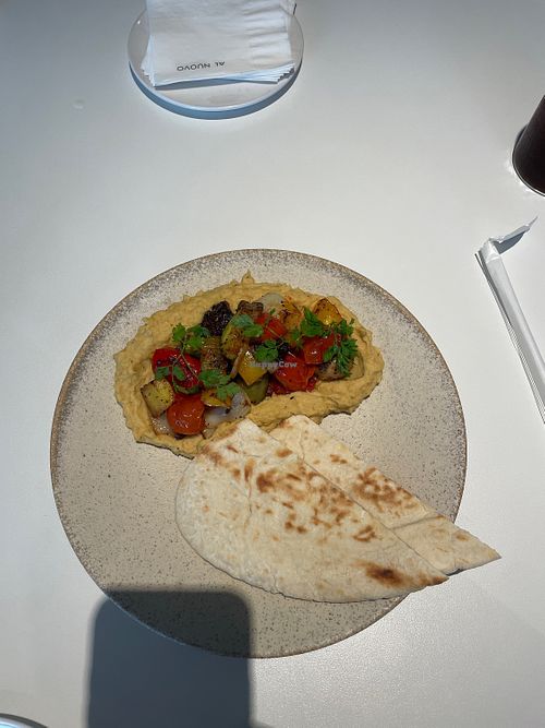 Veganistische optie: hummus met gegrilde groente  at Al Nuovo  in Seoul