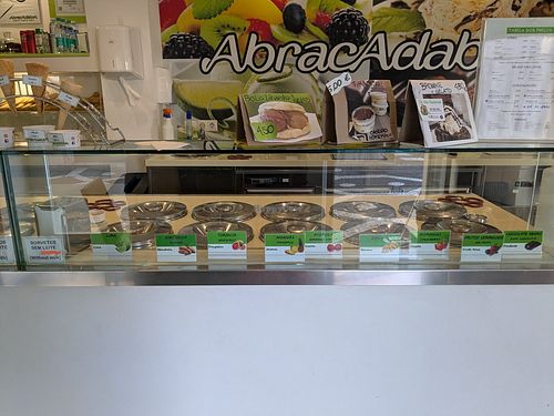 Labelled ice creams without milk at Abracadabra Gelato in Sao Miguel