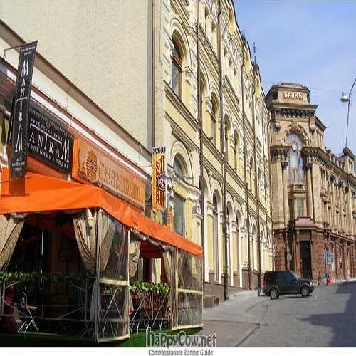 Jagannath - entrance at Jagannath - Kuznetsky Most in Moscow