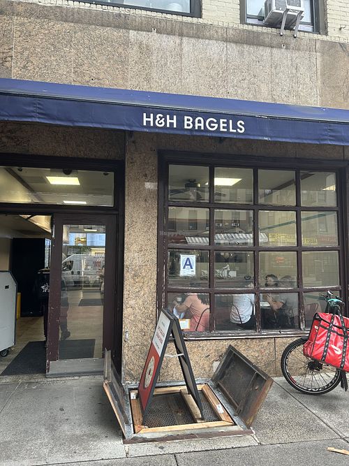 Exteriorr  at H&H Bagels - UES in New York City