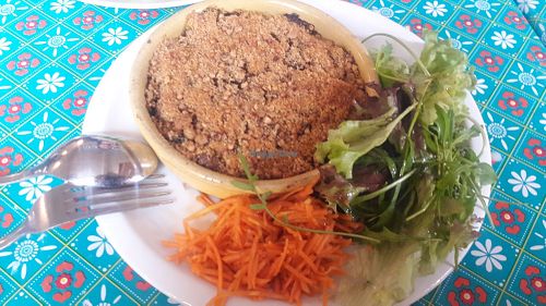 Delicious veggie crumble at L'eau Chaude - Het Warm Water in Brussels