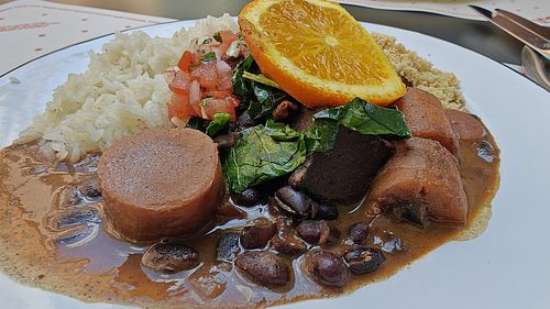 Vegan feijoada at Pondji in Berlin