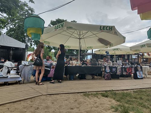 Cotygodniowe targi at KontenerART in Województwo Wielkopolskie