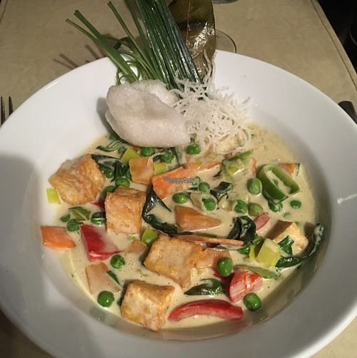 Green curry with tofu and fresh vegetables. Reid at Fusion in Gran Canaria
