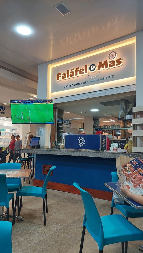 Shop at Faláfel & Más in Cali
