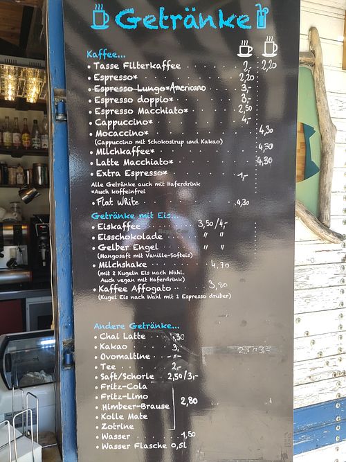 Evers coffee speciality can be done with oat milk and vegan ice. at Zirkuswagen Eisladen Mickten in Dresden