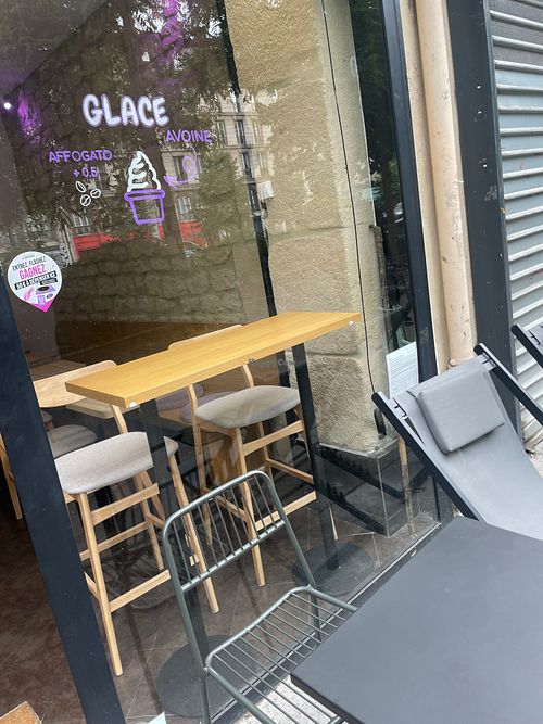  at Moon Coffee Shop in île-de-france