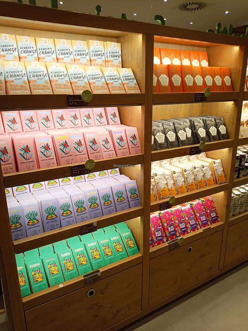 Clearly labelled vegan chocolate bars at CHOCOVERSUM - Hamburgs Schokoladenmuseum in Hamburg