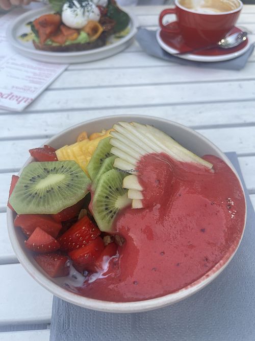 Veganes Granola   at Café & Restaurant 292 Karangahape Road in Sachsen