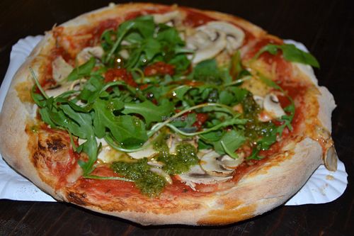 Vegan pizza from Fiore at Ristorante Fiore in Vienna