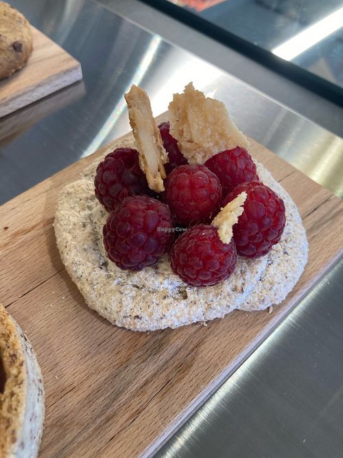 Himbeer-Mandel Daequoisr  at Rose Kakao in Beilngries