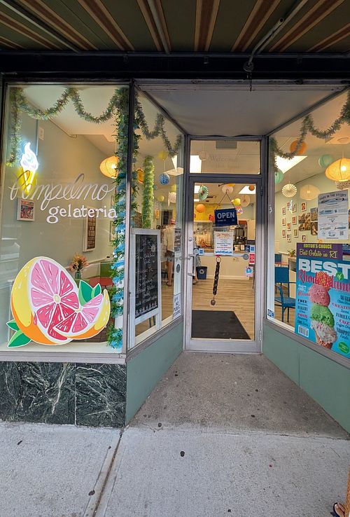  at Pompelmo Gelato in Westerly
