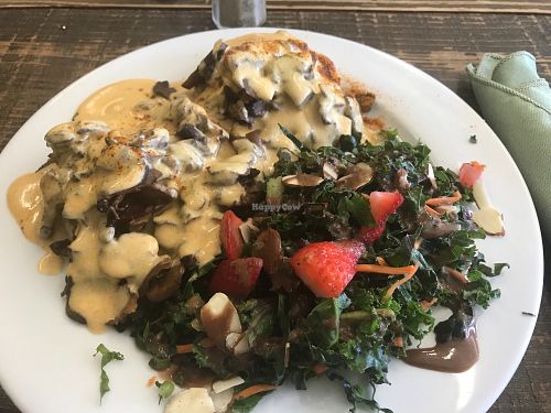 Delicious mushroom avocado florintine at Two Mammas Vegan Kitchen in Oakland