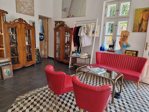 Interior 1 at Káli Cool in Kaptalantoti