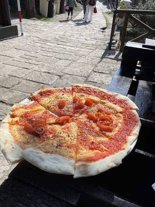 Pizza Marinara (7€)  at Ristorante Hocus Pocus in San Marino City