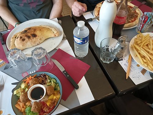  at Café Le Genève in Lourdes