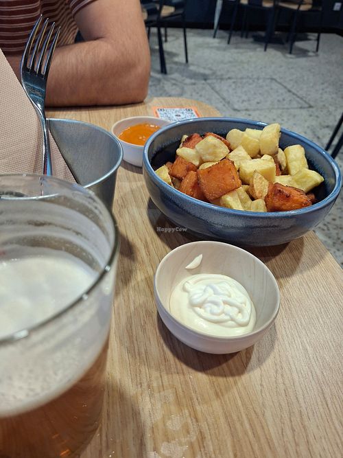 Unos tuberculos bravos at La Cantina de Sputnik in Madrid