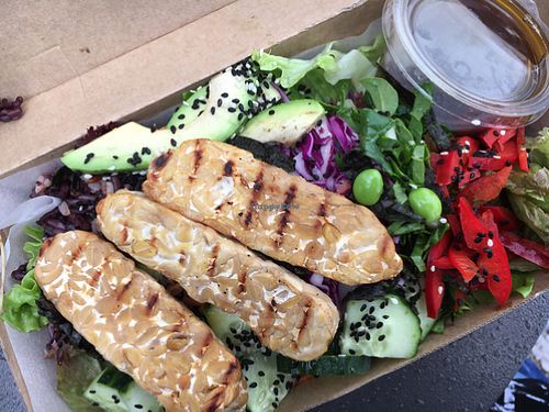 Sushi Bowl with Tempeh at The Blissful Carrot in Macau