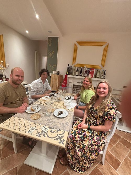 Knus, 2 tafels. at Cucina ZeroGrano in Ravenna