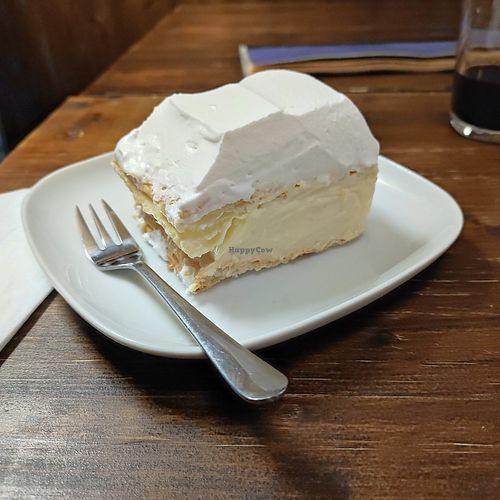 Isteni vegán rétesek 😋😍 at Kozmosz Vegan Etterem in Budapest