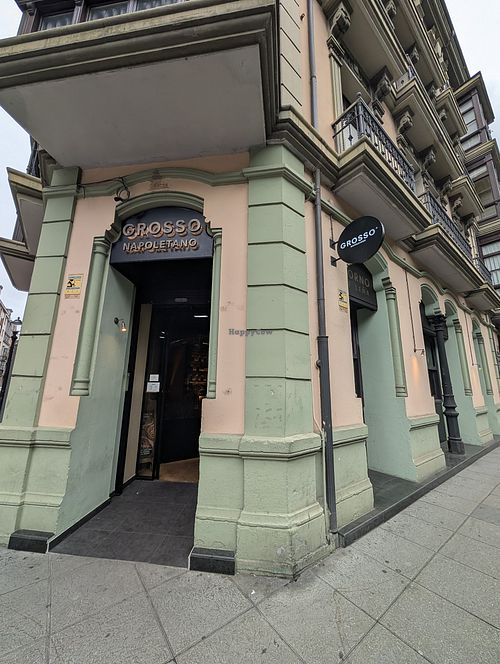 view from outside at Grosso Napoletano in Gijon