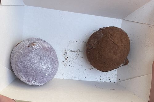 Passion fruit and chocolate mochia  at Cups ceramica in Lombardia