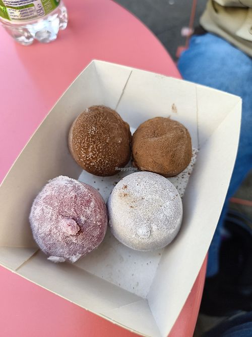 Mochi nocciola cioccolato e passion fruit vegan!! at Cups ceramica in Lombardia