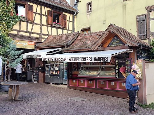 Shop at Vanille in Riquewihr