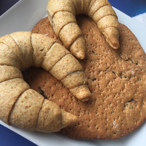 Croissant & Galette for breakfast at Delices Nature in Pointe-a-pitre