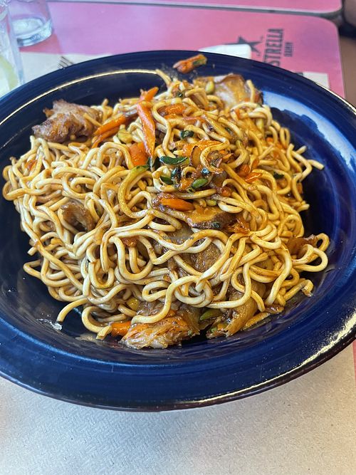 Yaquisoba vegano  at KAIROS restaurant in Catalunya