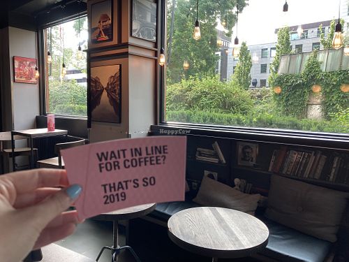 Vibe   at Joe & the Juice - Oscars gate in Oslo