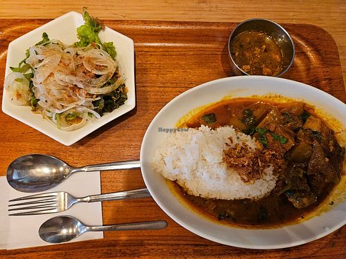 B menu, vegan curry, onion salad, bean / lentil soup at KuminSoul Curry in Osaka