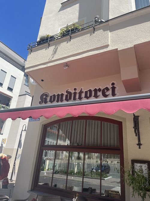 Store front  at Cafe Brüheim  in Eisenach