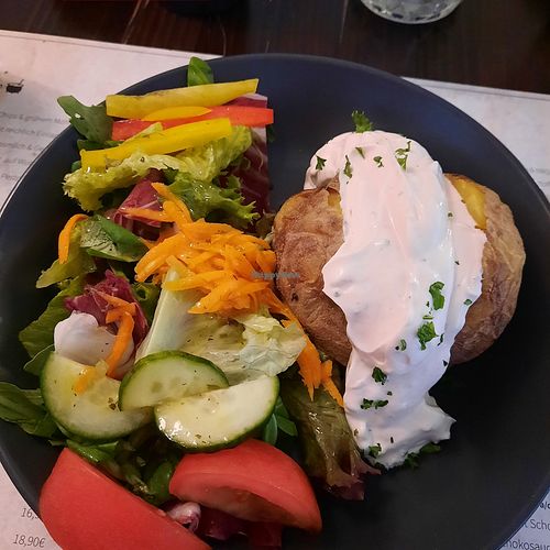 Oven baked Potatoe with vegan Topping at Schlosskeller Glücksburg in Schleswig-holstein