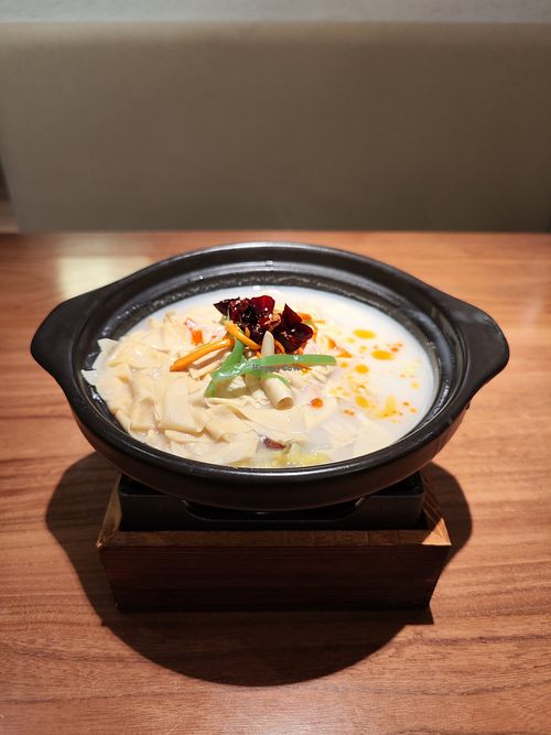 vegetable tofu soup at Xīn Chéng Shàn Shí (Xin Bai Store) - 心澄善食(新百店) in Nanjing