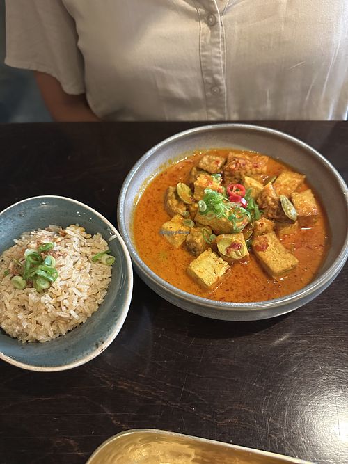 Tofu en tempeh gerecht  at Lestari Indonesisch restaurant in Gelderland