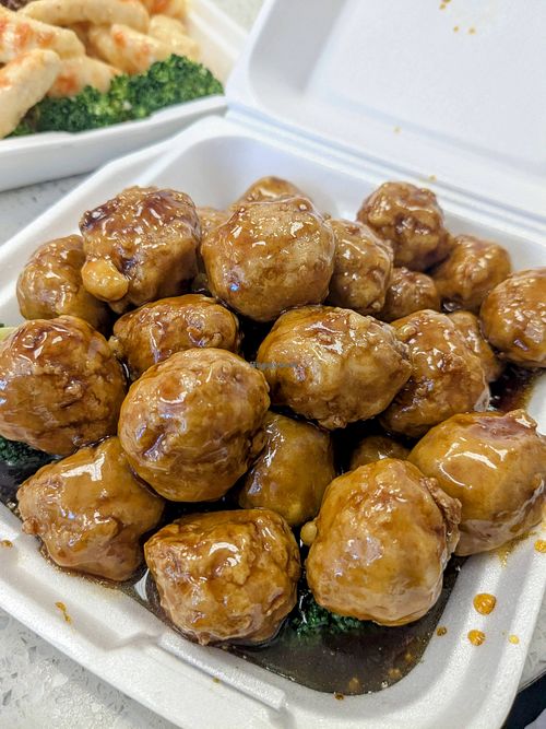 Vegan orange chicken, probably my favorite in L.A. right now 9/10 at Good China in Los Angeles