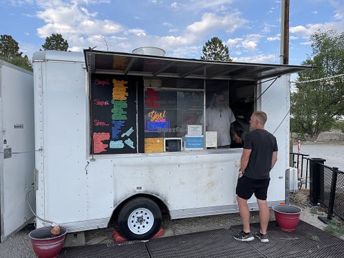 Food truck  at 487Grill in Baker