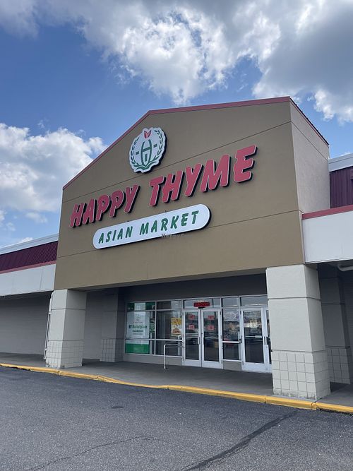 Outdoor sign  at Happy Thyme in St Cloud