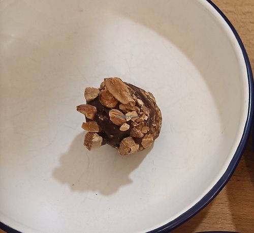 Vegan snack ball (with cocoa with nuts) at Flower & Bean in County Dublin