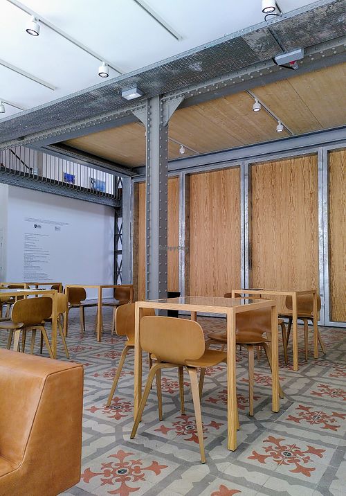 Eat-in space at La Fabrique du Café  in Limoges