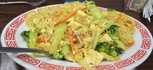 Vegan Singapore Noodles Chow Mei Fun with tofu and veggies at Golden House Chinese Restaurant in Cheyenne