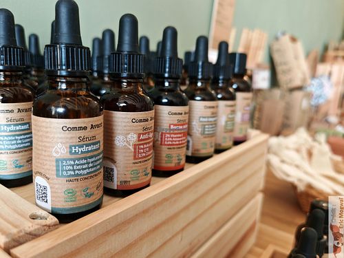 moisturizing serum, anti-aging... at Comme Avant  in Nantes