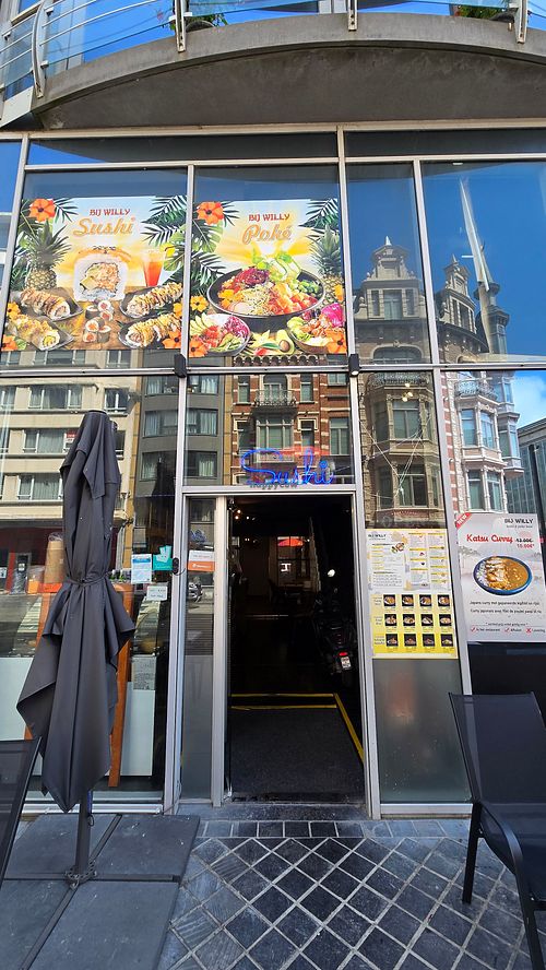 Front and entrance at Sushi Bij Willy in Oostende