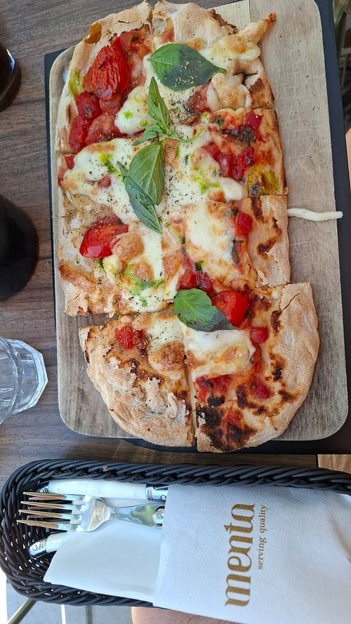 Vegan Pinsa Margareta at Menta in Thessaloniki